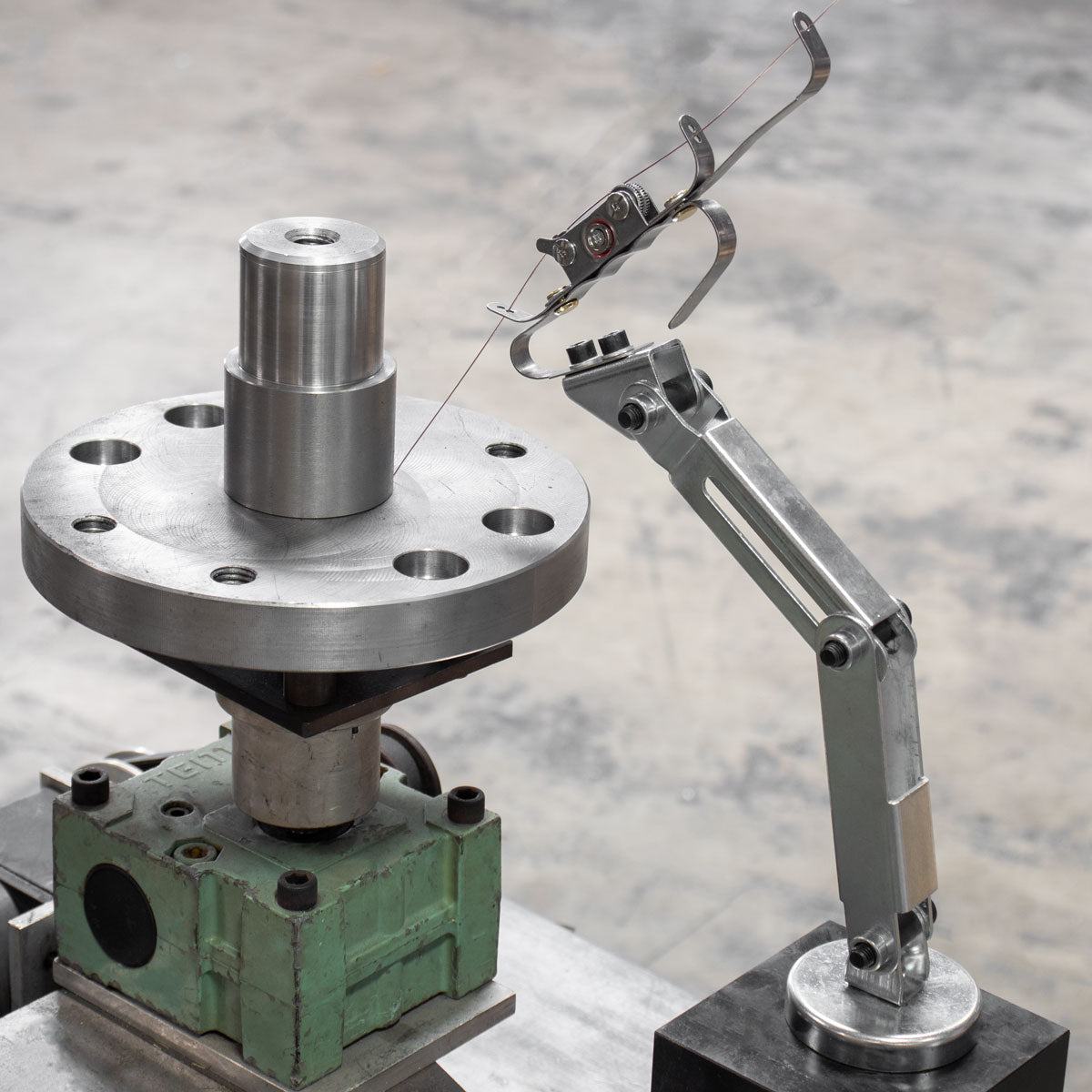 Soporte de Alimentador TIG con Base Magnética